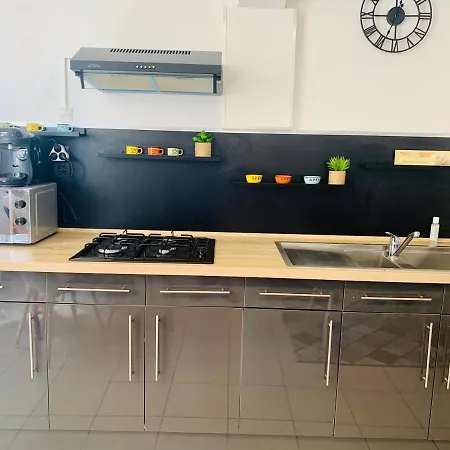 Apartment L'evasion Catalane, 20m De La Plage, 44m2, Parking Sous Terrain Canet-en-Roussillon